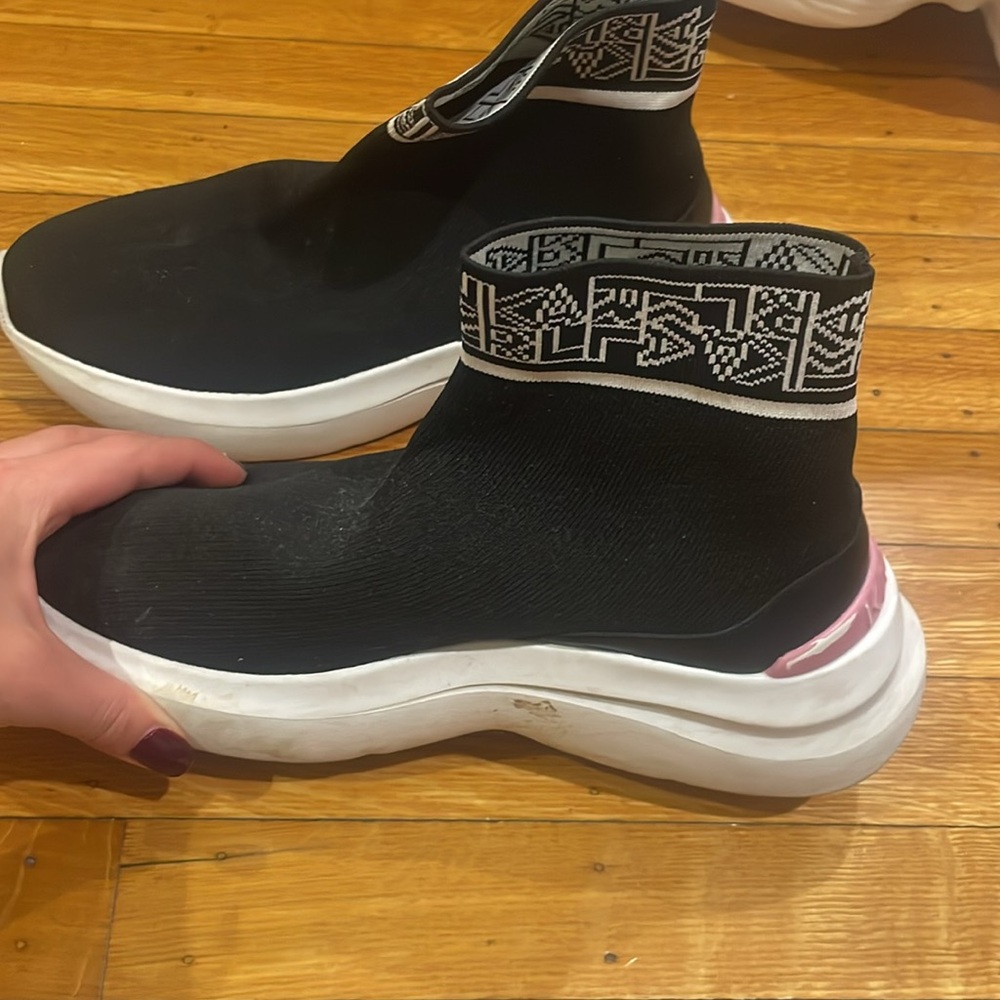 These are Karl Lagerfeld shoes size 6 USA and 37 EUR. - Picture 2 of 2